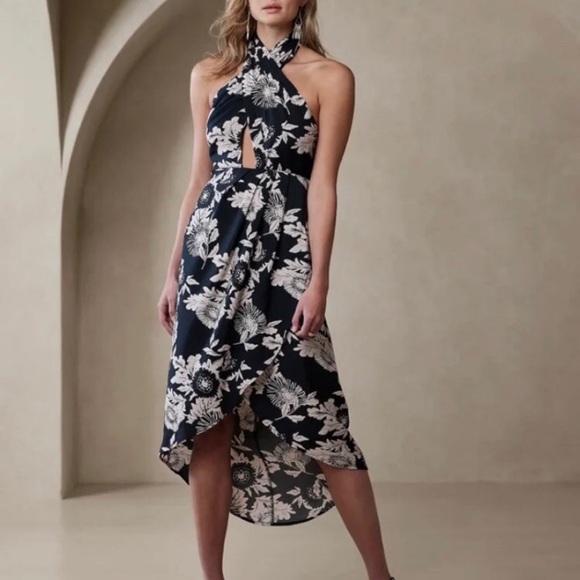 Banana Republic Dresses & Skirts - NWT Banana Republic HALTER MAXI floral DRESS